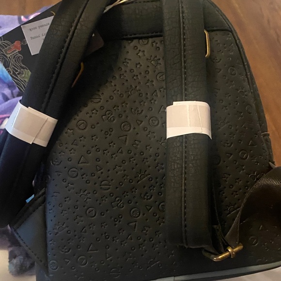 Disney Loungefly Hocus Pocus Gray and Black Bag - Picture 4 of 5